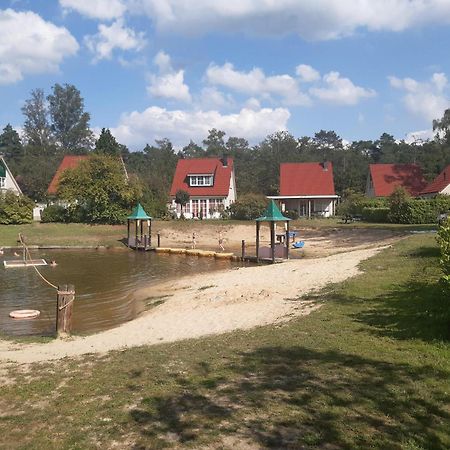 Bungalow - 6 Personen Gelegen In De Nabije Omgeving Van Avonturenpark Hellendoorn En De Prachtige Sallandse Heuvelrug En Eelerberg Luaran gambar