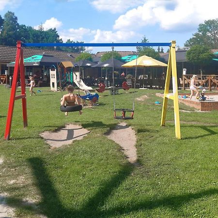 Bungalow - 6 Personen Gelegen In De Nabije Omgeving Van Avonturenpark Hellendoorn En De Prachtige Sallandse Heuvelrug En Eelerberg Luaran gambar