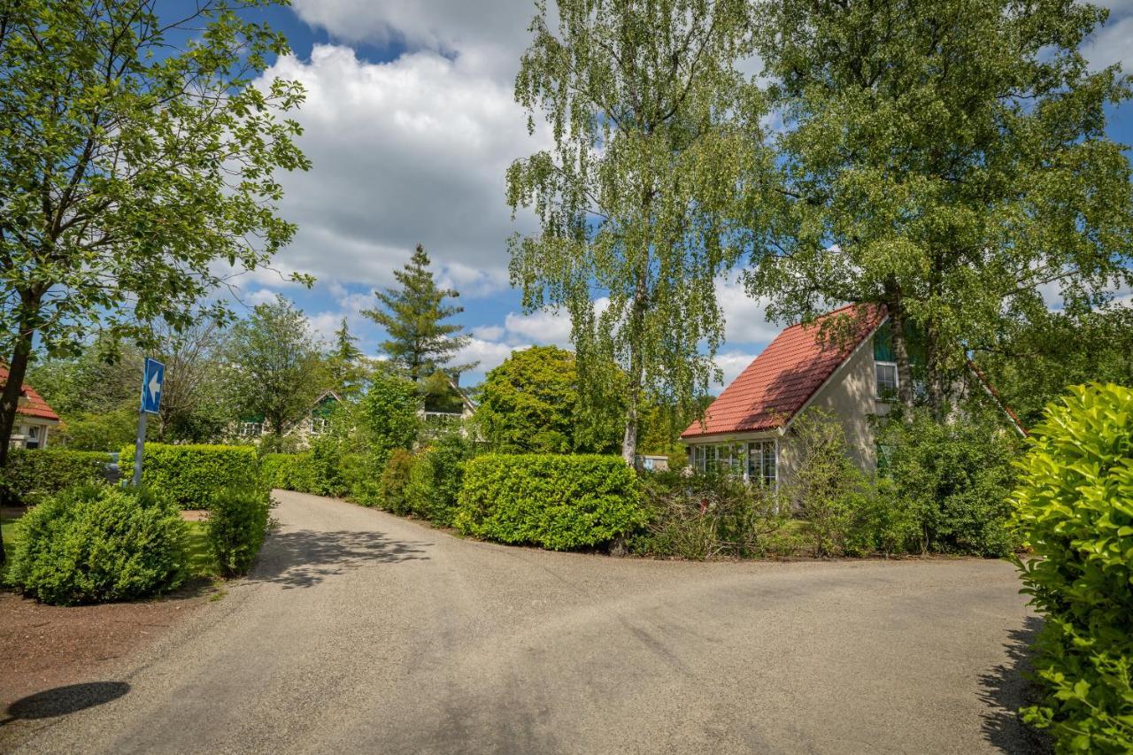 Bungalow - 6 Personen Gelegen In De Nabije Omgeving Van Avonturenpark Hellendoorn En De Prachtige Sallandse Heuvelrug En Eelerberg Luaran gambar