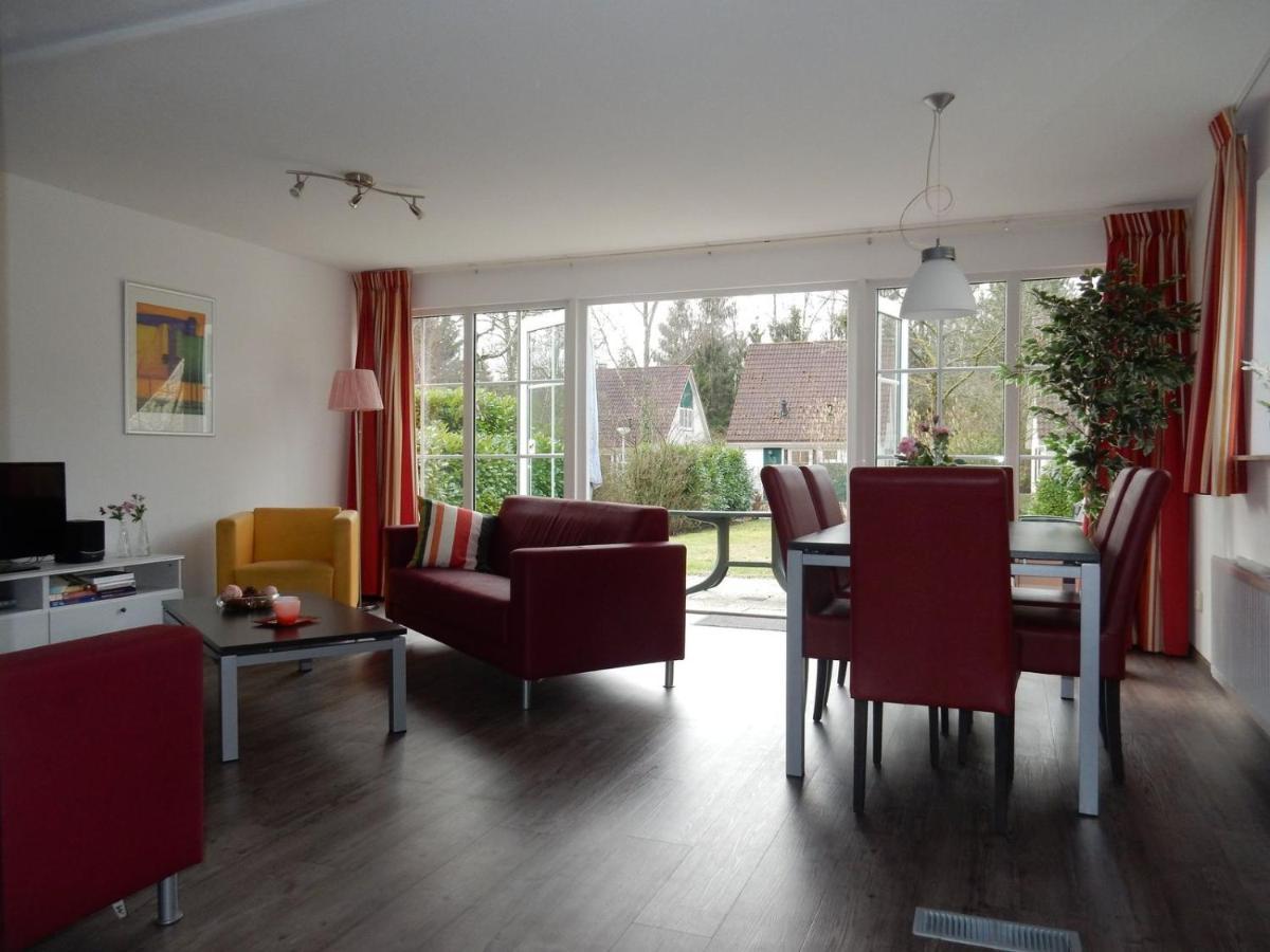 Bungalow - 6 Personen Gelegen In De Nabije Omgeving Van Avonturenpark Hellendoorn En De Prachtige Sallandse Heuvelrug En Eelerberg Luaran gambar