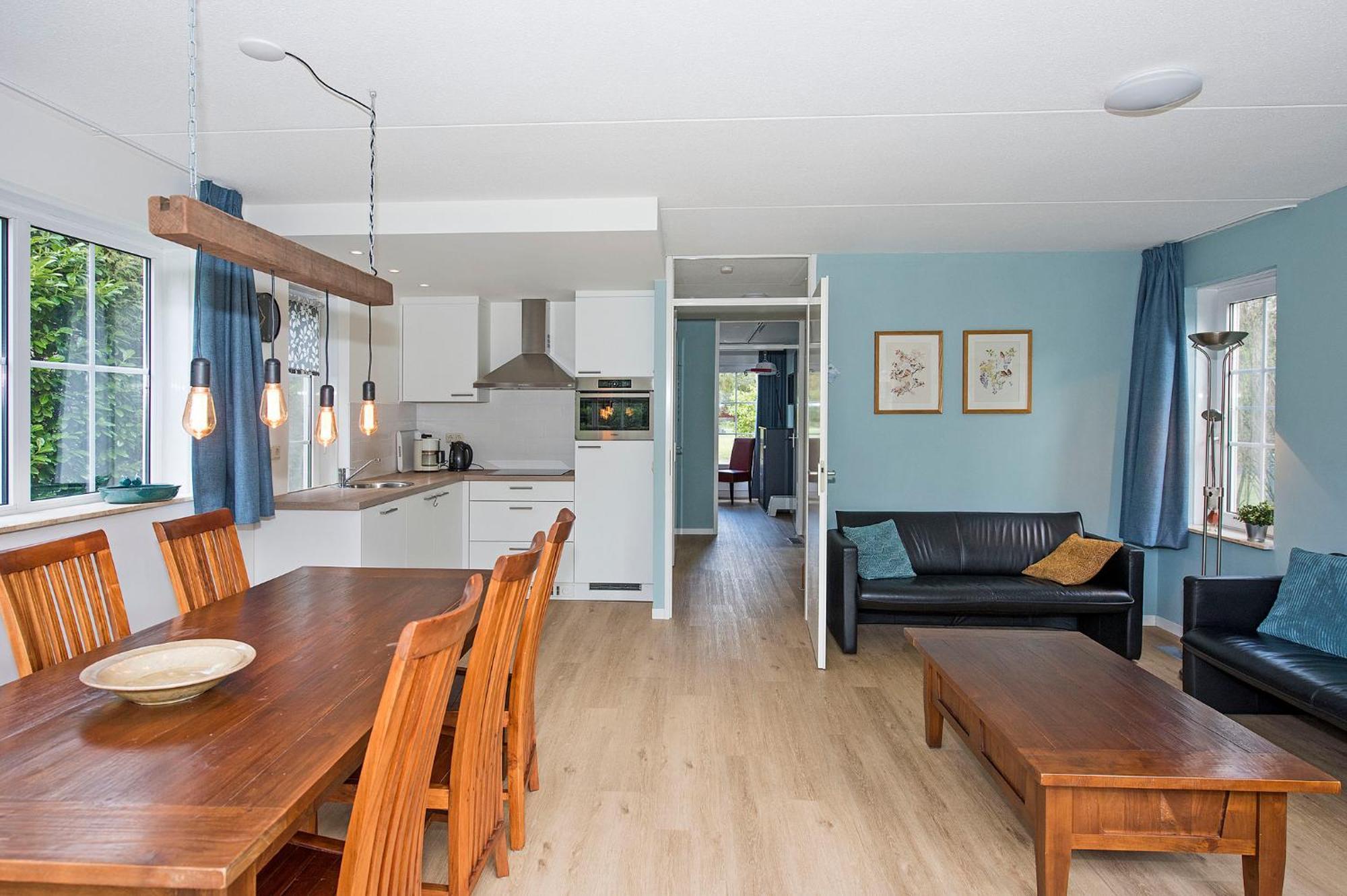 Bungalow - 6 Personen Gelegen In De Nabije Omgeving Van Avonturenpark Hellendoorn En De Prachtige Sallandse Heuvelrug En Eelerberg Luaran gambar